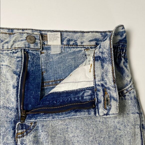 Vintage 1980's High Waisted Acid Wash Denim Shorts Women's Size 5/6 - Picture 13 of 16